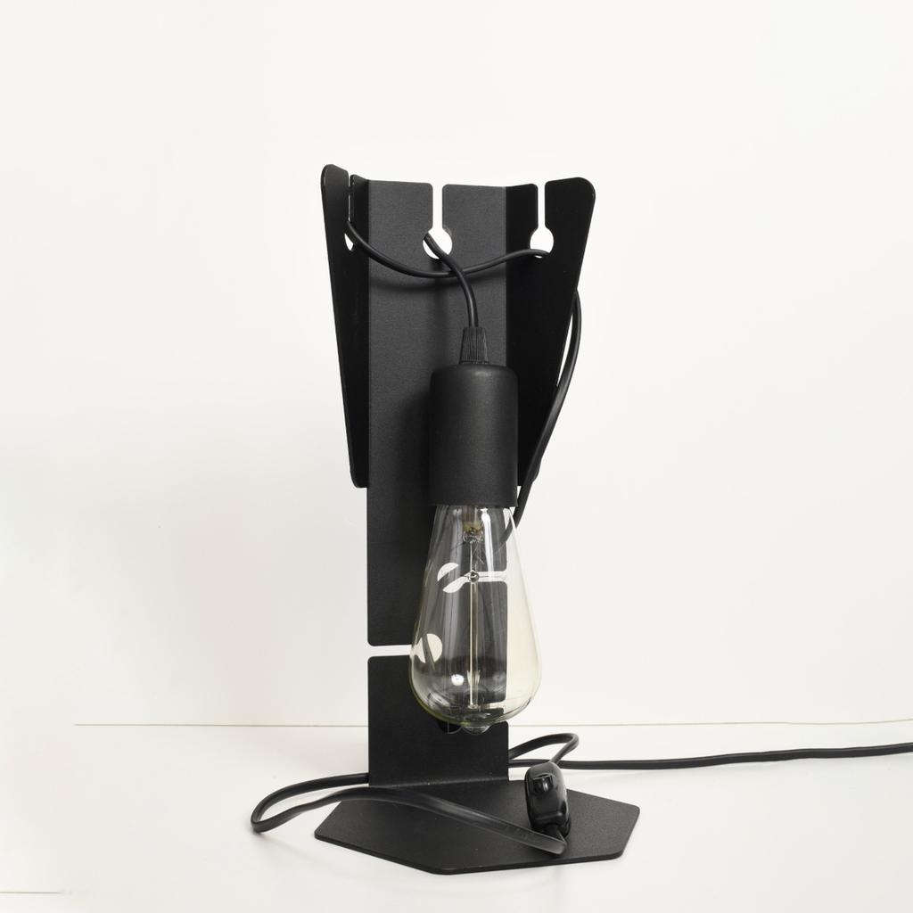 Arby desk lamp black