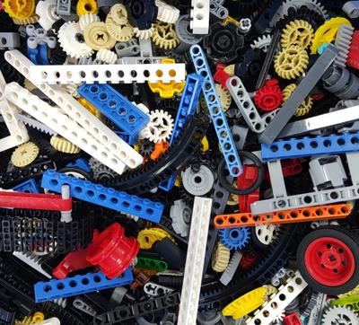 Habow'un 2 lb'lik toplu Technic parçaları Lego Technic parçalarıyla uyumludur. Yapı taşları için yedek parçalar. Technic rastgele parça parçaları.