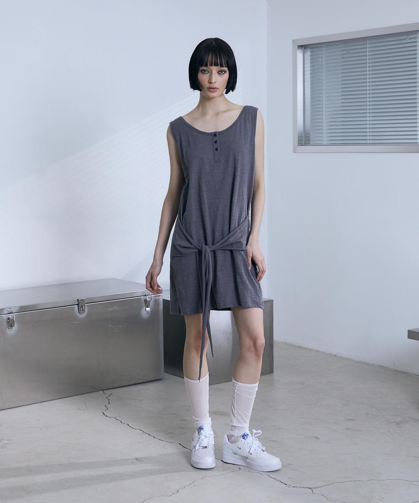 Bunteu Henley Neck Tie Mini Dress (Charcoal)