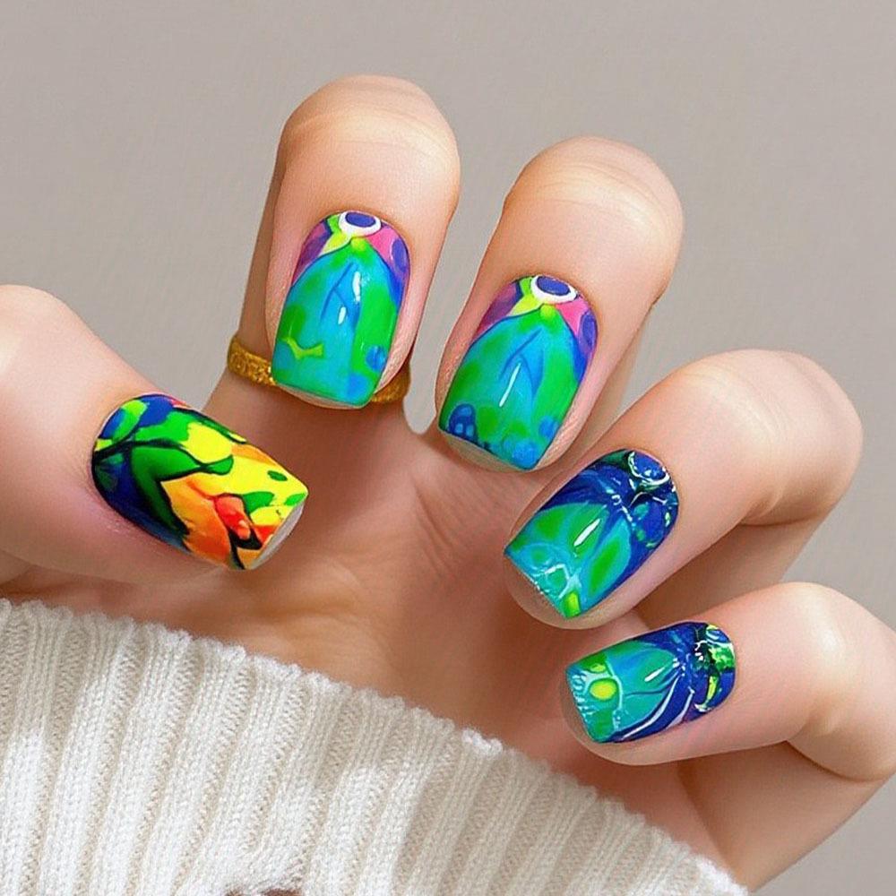 Vibrant Square Wearable Nails: Spicy Red & Blue with Dreamlike Floral Design, 24-piece Set
