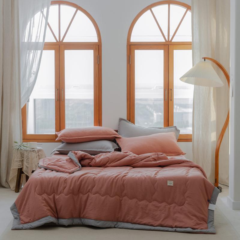 New Japanese Polyester Cotton Quilted Summer Quilt Skin-Friendly Washable Light Luxury Style Solid Color Lightweight