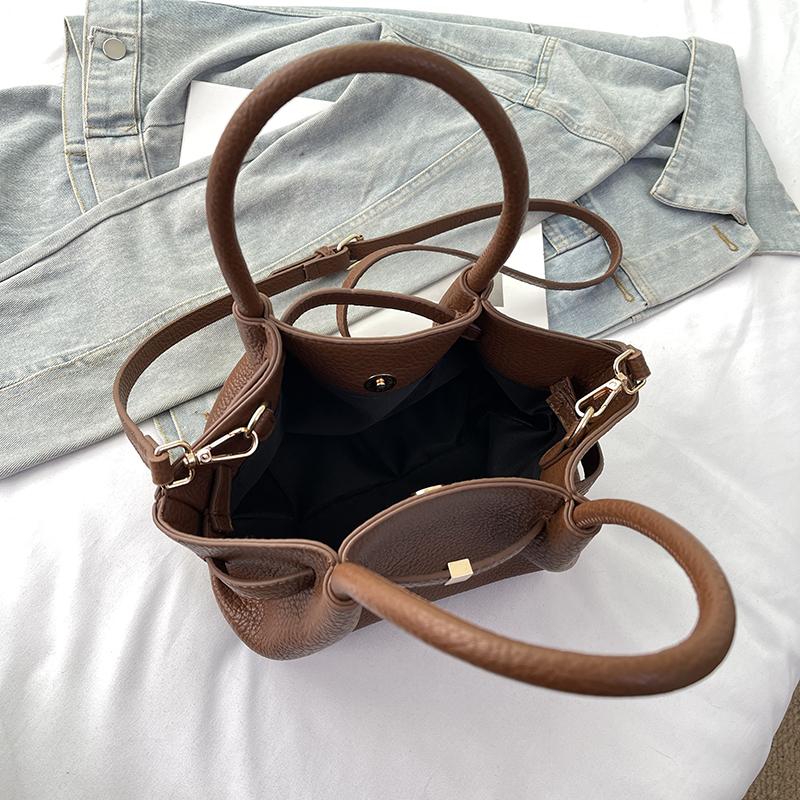 Retro Solid Pu Crossbody Bag Fashionable Women'S Shoulder Bag New Multifunctional Commuting Casual Handbag Premium