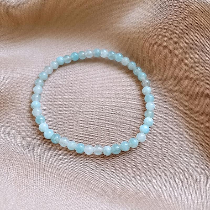 

Браслет из натурального камня аквамарина с бусинами, женственность, маленький, свежий, белый браслет, легкая роскошь, темпераментный, универсальный подарок, ювелирное изделие