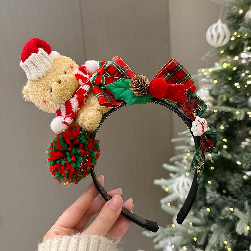 3D Christmas Hat Hairpin: Versatile Clip for Bangs & Hair - Festive Decoration & Jewelry