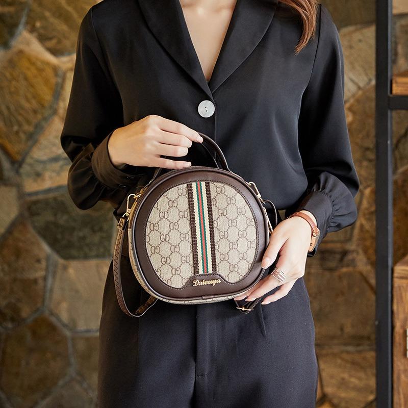 Retro Fashion Printed Shoulder Crossbody Small Round Bag Versatile Light Luxury Women's Bag