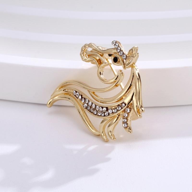 Stylish Equestrian Rhinestones Brooch Pin For Jackets Scarves Outfits Zinc Alloy Crafted Shining Decorative Jewelry Gift