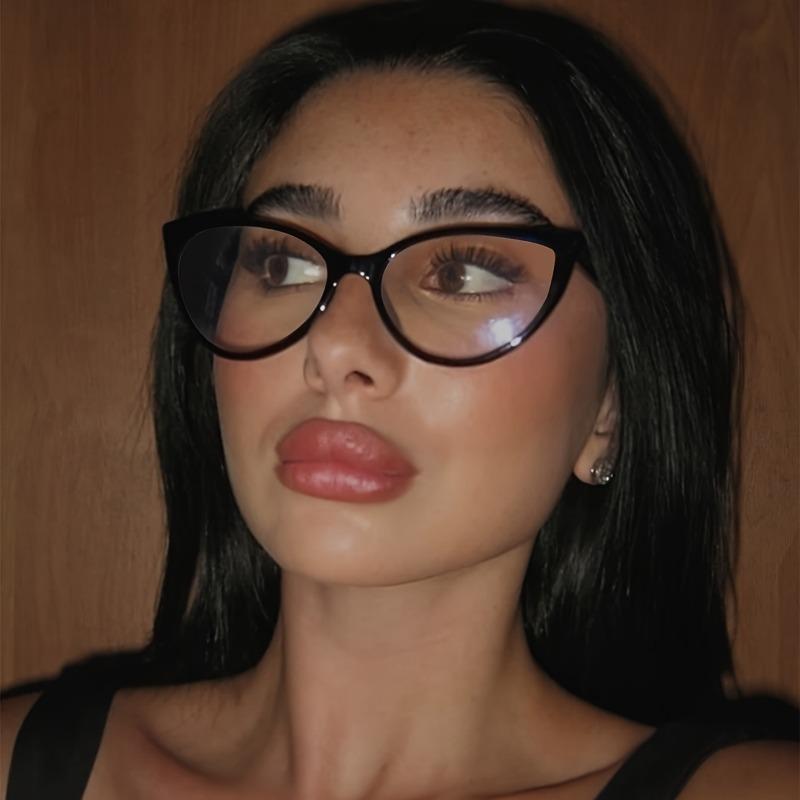 One Pair of Women's Plastic Cat-Eye Minimalist Personality Sexy Trendy Glasses Suitable for College Commuting