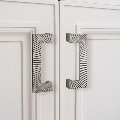 Paar Antike Metall Schrankgriffe Vintage Schubladengriffe Personalisiert Wohndekoration Upgrades für Badezimmer & Kommode