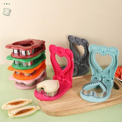 Stampo per sandwich Taglierina per pane Sigillante Amore a forma di cuore Acciaio inossidabile per uso alimentare Fai da te Tasca per pane tostato Pressa Utensile da taglio Gadget da cucina