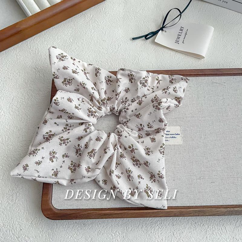 Light Green French Floral Scrunchie Scarf – Romantic Korean Fabric Hair Accessory