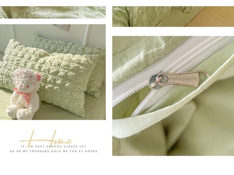 Girls' Heart Bubble Gauze Winter Dorm Bedding - Four-Piece Set