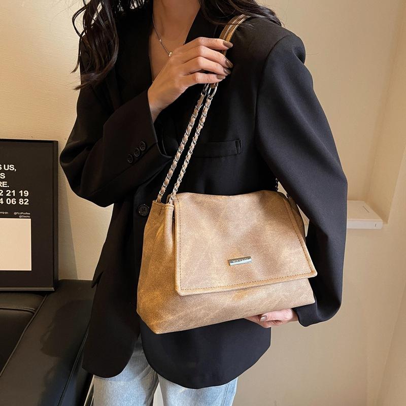 Retro fashion casual commuter chain underarm bag women's new simple large-capacity shoulder bag messenger bag