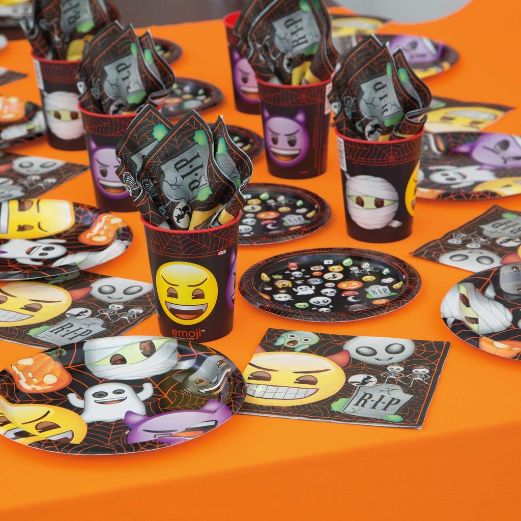 Unique Party Emoji Halloween Napkins (Pack of 16)