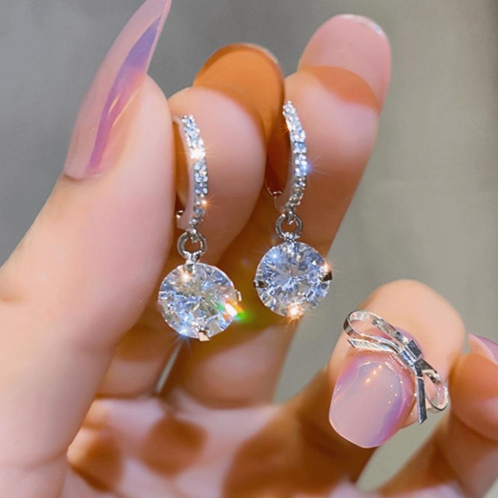 Fashion Sparkle Cubic Zirconia Earrings for Women , Light Simple Hoops , Environmentally Friendly Titanium Alloy Earring