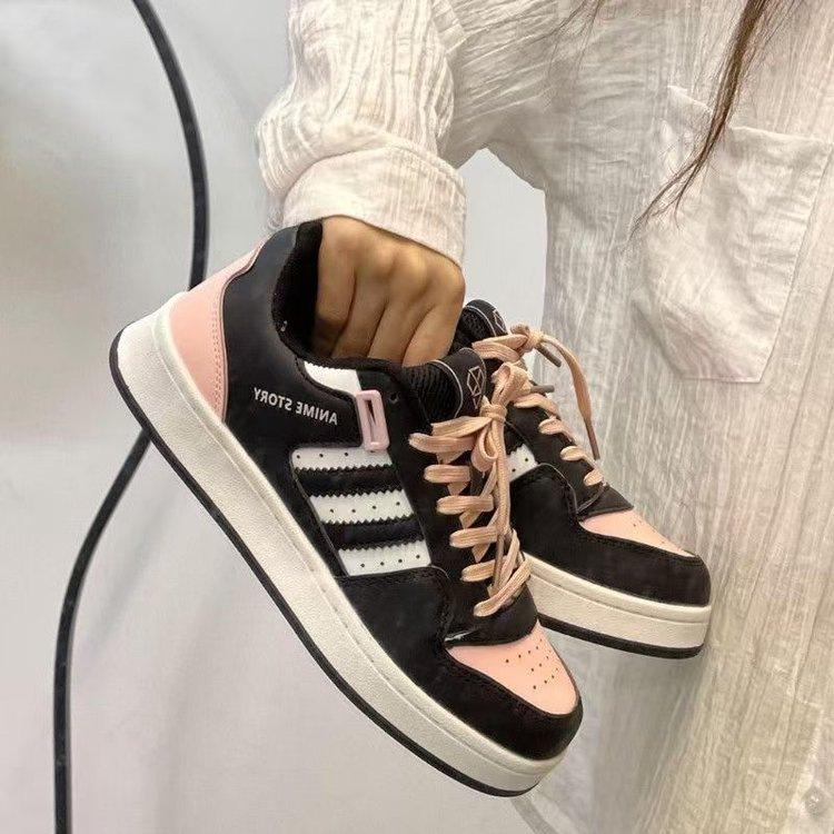 2025 New Black Pink Platform Bread Shoes Women's Ins Spring Popular Shoes Students Lightweight Casual Versatile Board Shoes