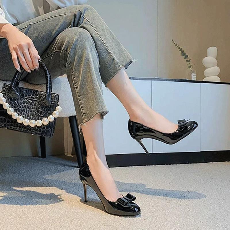 Fashion Designer Brand Womens Patent Leather High Heels Senior Sexy Butterfly Pointed Toe Pumps Party Carnival Ladies Sandalias De Mujer