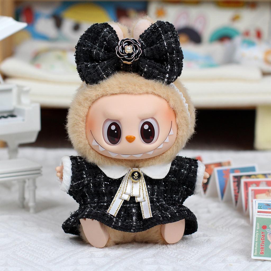 Für 15CM Labubu V2 Stoff Babykleidung Outfit Vinyl Anhänger Labubu sitzende Partypuppe Kleidung für Labubu Dekoration