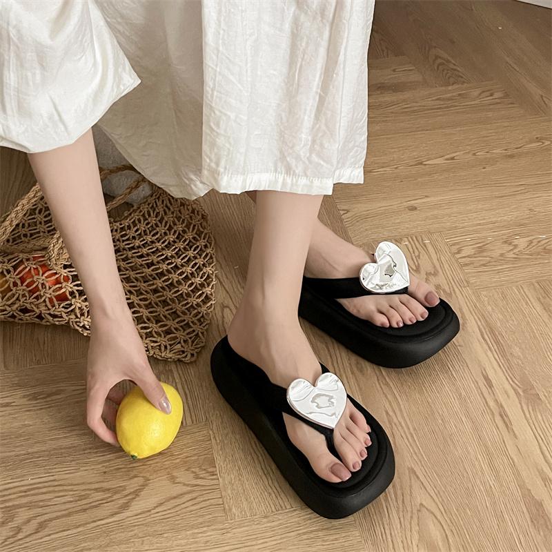 

Fashion Open-toe Metal Heart Slippers Soft Sole PVC Slippers for Women Beachwear Shoes Non-Slip Seaside Slides Sandals Vacation 35 чёрный