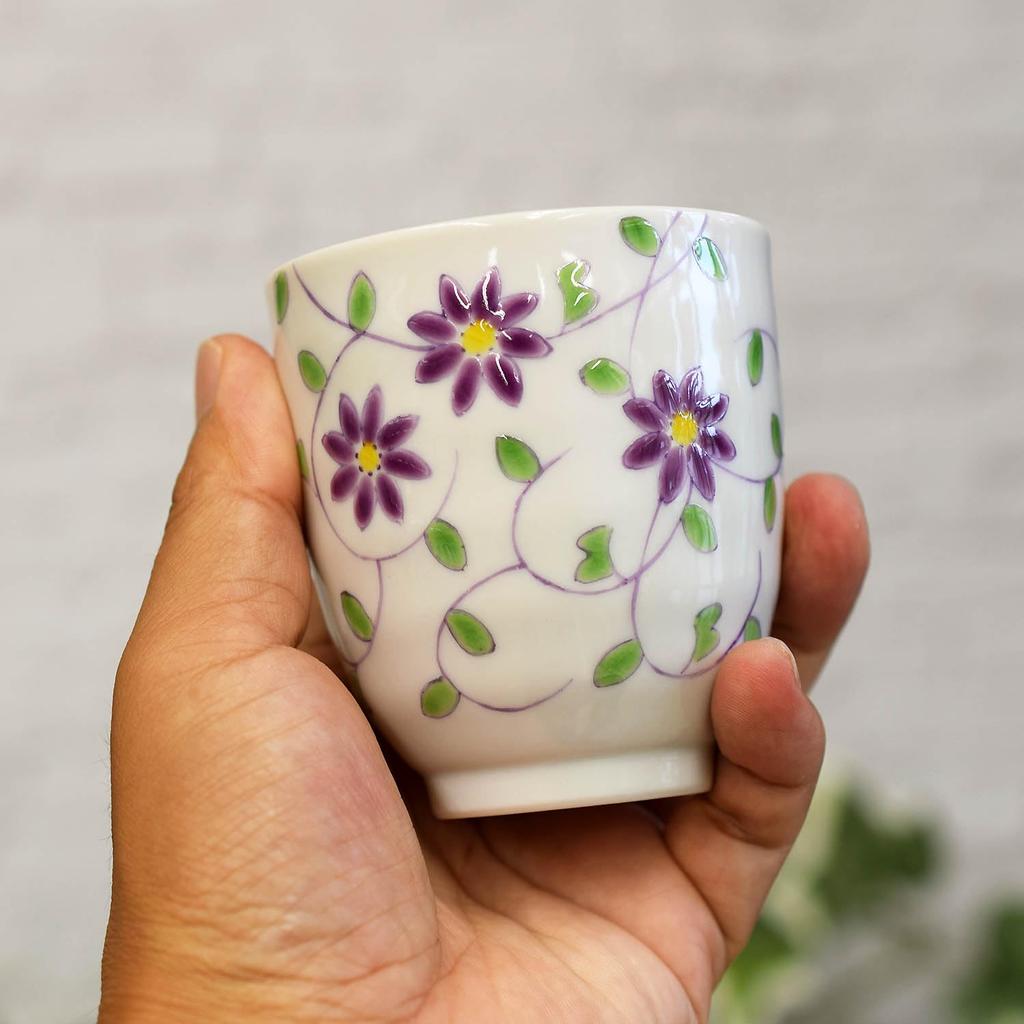 Waza no Kura Pair of Stylish Kutani Ware Teacups with Floral Arabesque Design, Ceramic Teacups, Brand Name, Japanese Tableware, Made in Japan
