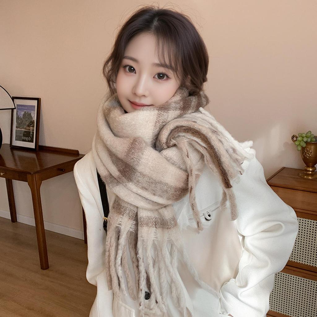 Women's Winter 2022 Korean Style Versatile Warm Scarf - High-End, Student-Friendly, Thick, Fashionable Neck Shawl for Cold Protection