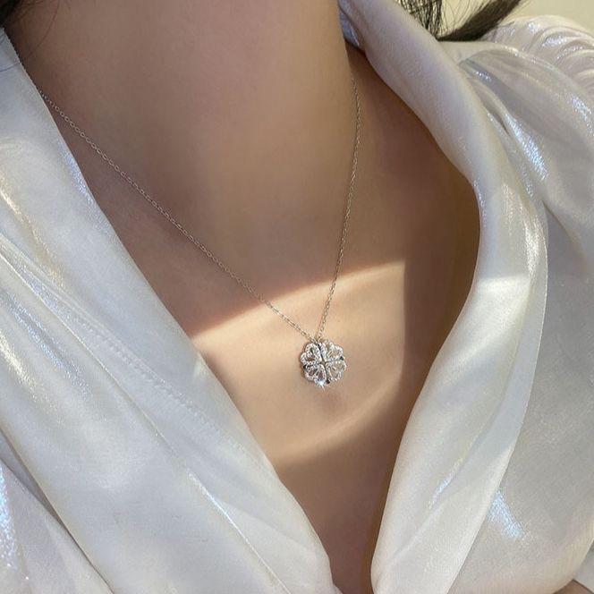 A Niche Design Sense of A Love-friendly Four-leaf Clover Necklace for Women Valentine's Day Gift