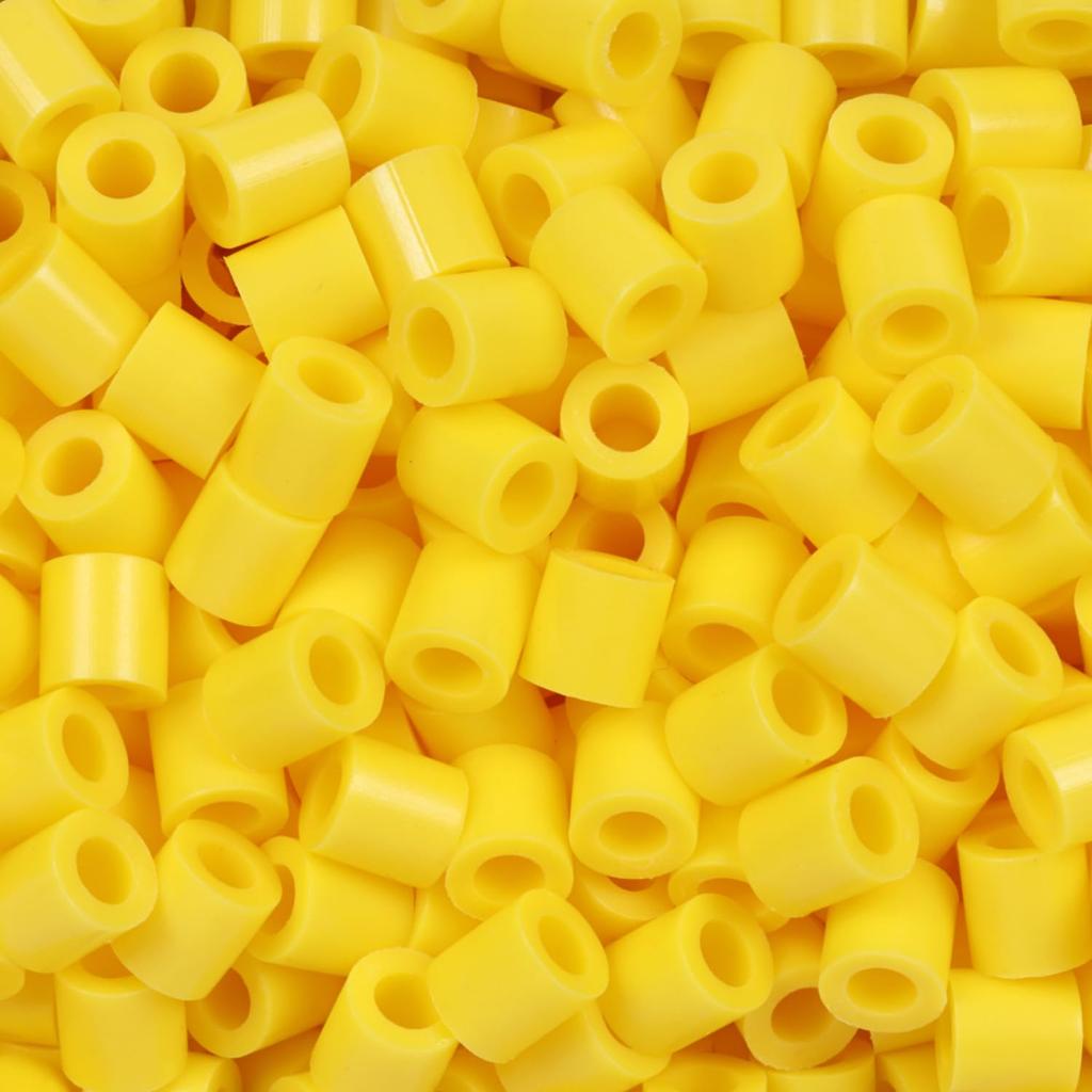 Pärlplattor enfärgade gula