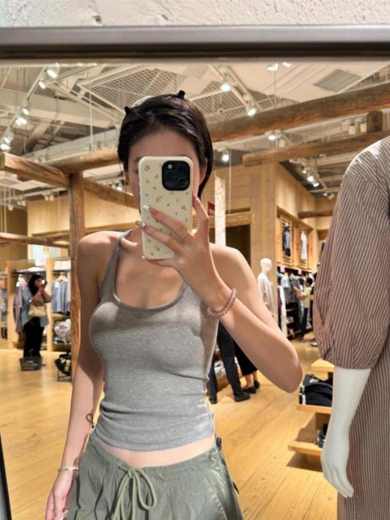 Women's Summer Hot Girl Pure Style I-Back Tank Top with Chest Pad, Solid Color, Versatile Sports Design