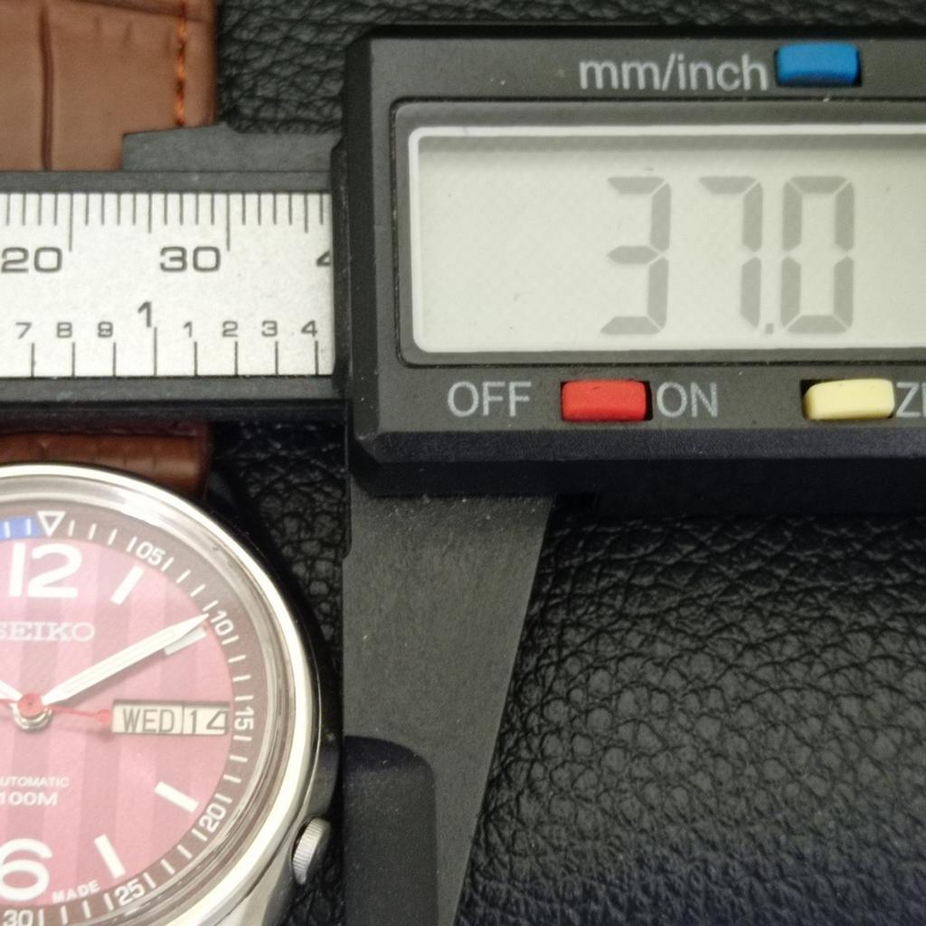 AUTOMATISCHE VINTAGE SEIKO JAPAN 7009A HERRENUHR ZIFFERBLATT FERRARI a700412-5