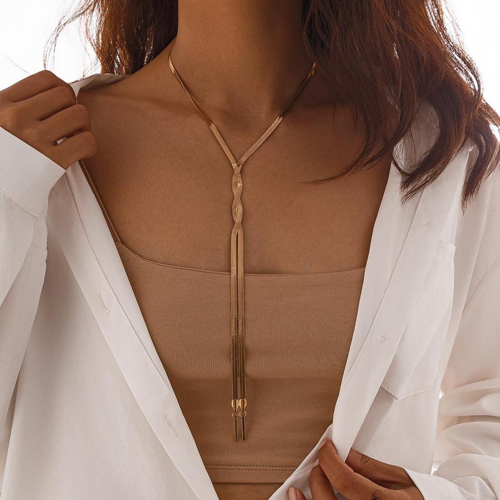 Europäisch-Amerikanische Geflochtene Schlangenkette Quasten Halskette mit Geometrischem Schlüsselbein Design