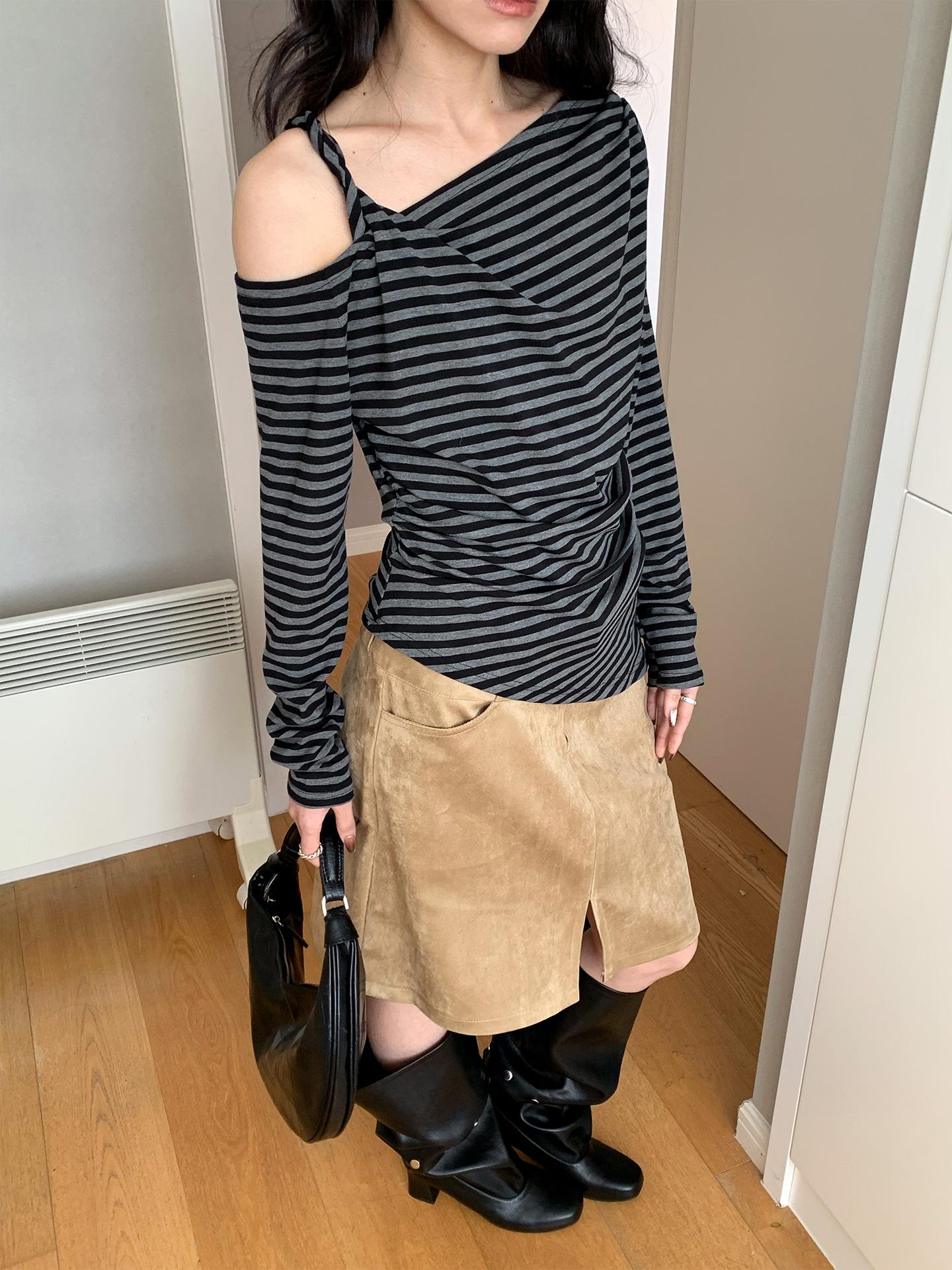 LOOPIN Spring Retro Striped One-Shoulder Twist Long-Sleeve Slimming Casual Top for Women L