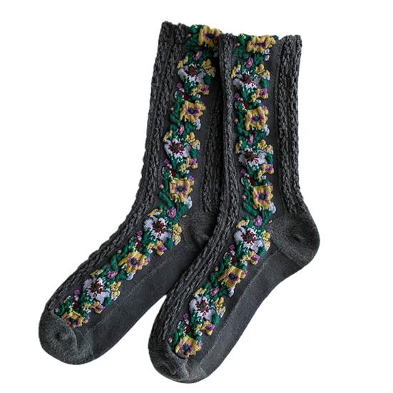 1 par middels lange, varme sokker til kvinner, med blomstermønster og etnisk trykk, crew socks for høst og vinter