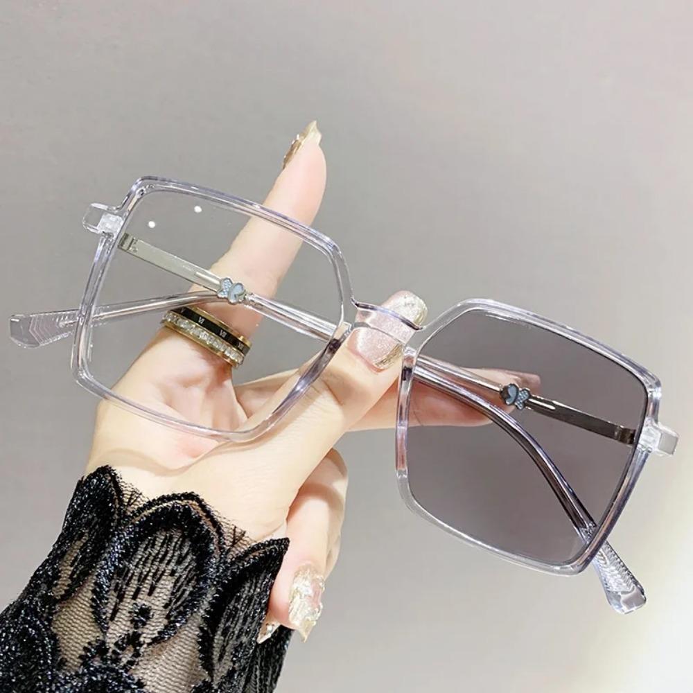 Women's Luxury Photochromic Myopia Glasses Trendy New Square Butterfly Eyeglasses Elegant Near Sight Eyewear for Ladies Men