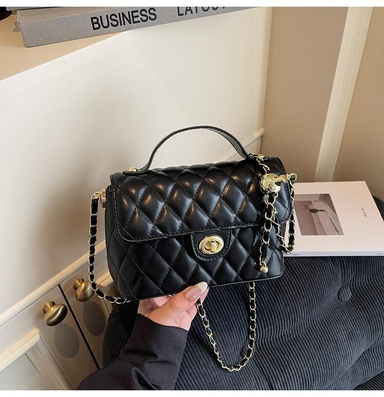 Women's bag 2025 new fashionable and versatile high-end shoulder messenger bag small fragrant wind diamond chain portable small square bag