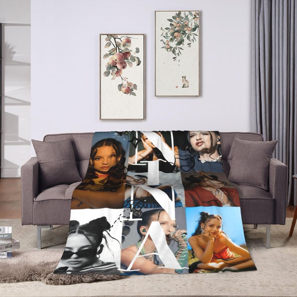 Nina Chuba Music Singer Blankets  Warm Aesthetic Plush Throw Blanket For Boy Girl Couch Chair Flannel Bedspread Bed Cover