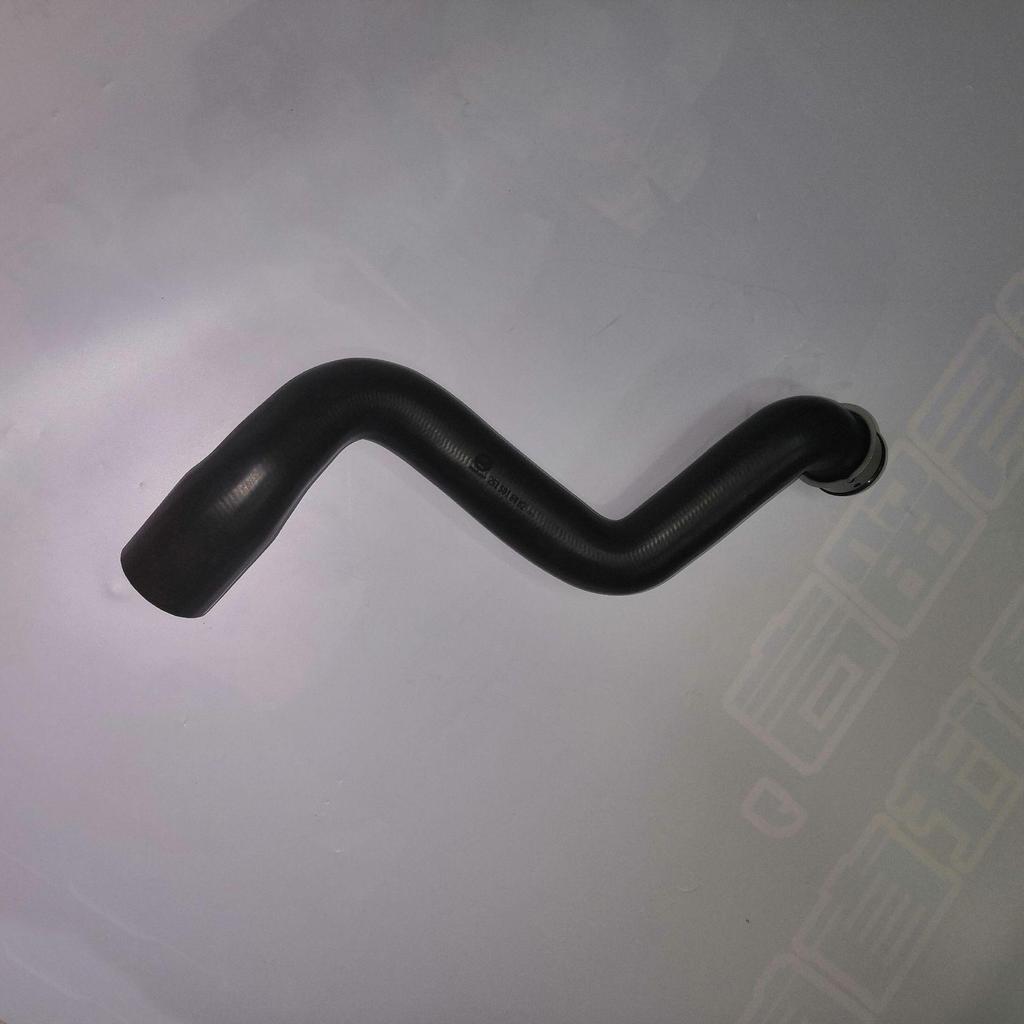 Mercedes-Benz R CLASS W251 Engine Radiator Hose 2515018482