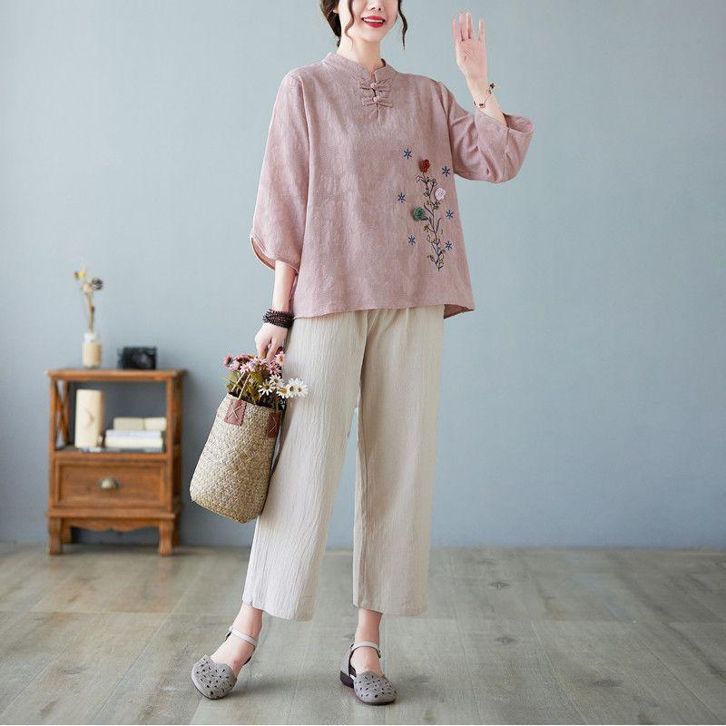 Chic Embroidered Cotton Linen Plus Size Summer Suit for Women - Short Sleeve Two-Piece Set