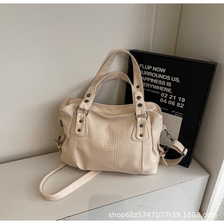 2025 New Women's Bag Fashion Casual Shoulder Messenger Bag Women's Large Capacity Tote Bag Casual Travel Bag