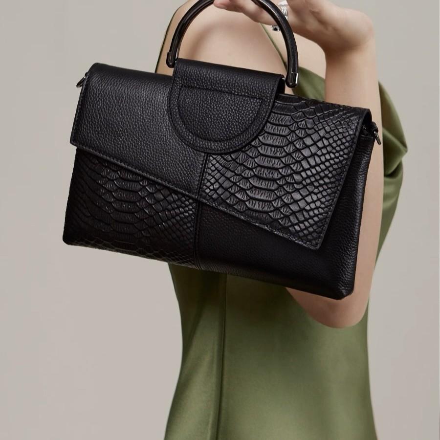 2025 Handheld Bag for Women New Large Capacity Party Clutch Crocodile Pattern Fashionable Elegant Crossbody Bag