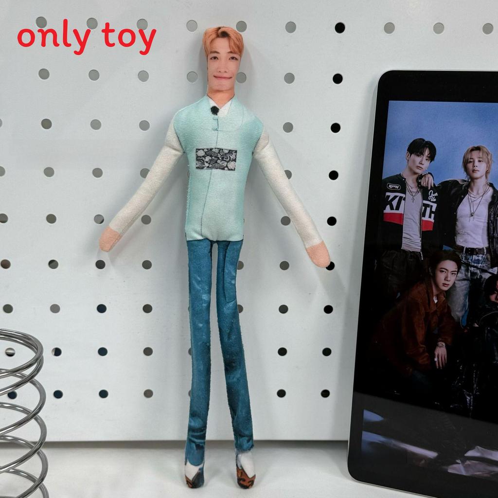 Themed 28cm Plush Toy With Flexible Wire Skeleton For Collectors And Giftgiving