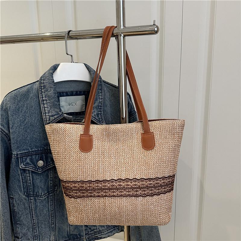 

Large-capacity woven tote bucket bag women s 2025 new fashion shoulder bag delivery commuter bag хаки
