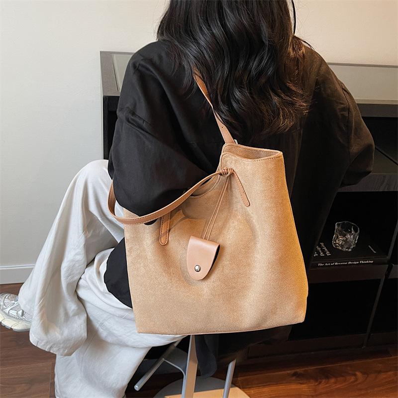 Retro Suede Underarm Bag Women's New Lazy Style Casual Tote Bag Large Capacity Commuter Shoulder Bag Tide