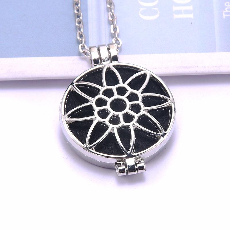 Aromatherapy Necklace Tree of Life Diffuser Jewelry Vintage Open Locket Pendant Essential Oil Perfume Aroma Diffuser Necklace