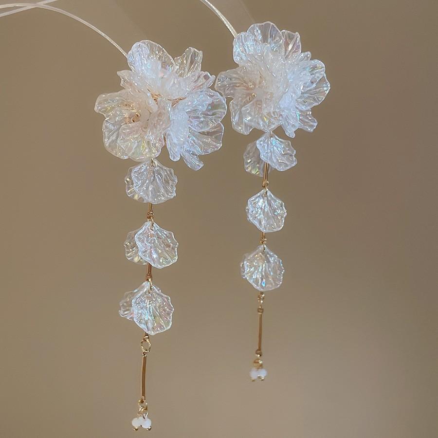 Diamond-set pearl petals fringed earrings stud earrings temperament fashionable and versatile design earrings