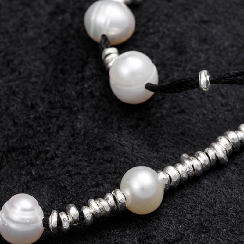 Lowool Schwarzes Faden-Silberperlen-Armband