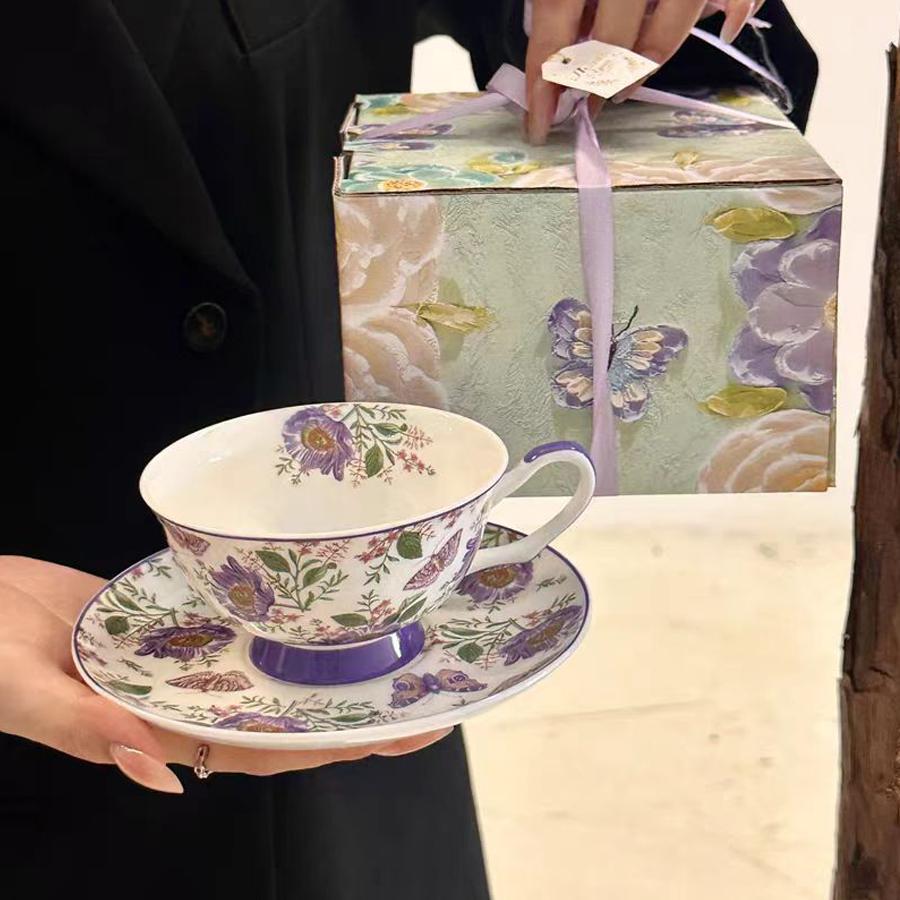 Set Tazza e Sottotazza in Ceramica Floreale con Farfalla, Stile Giardino, con Cucchiaino, Scatola Regalo, 230ml per il Tè del Pomeriggio