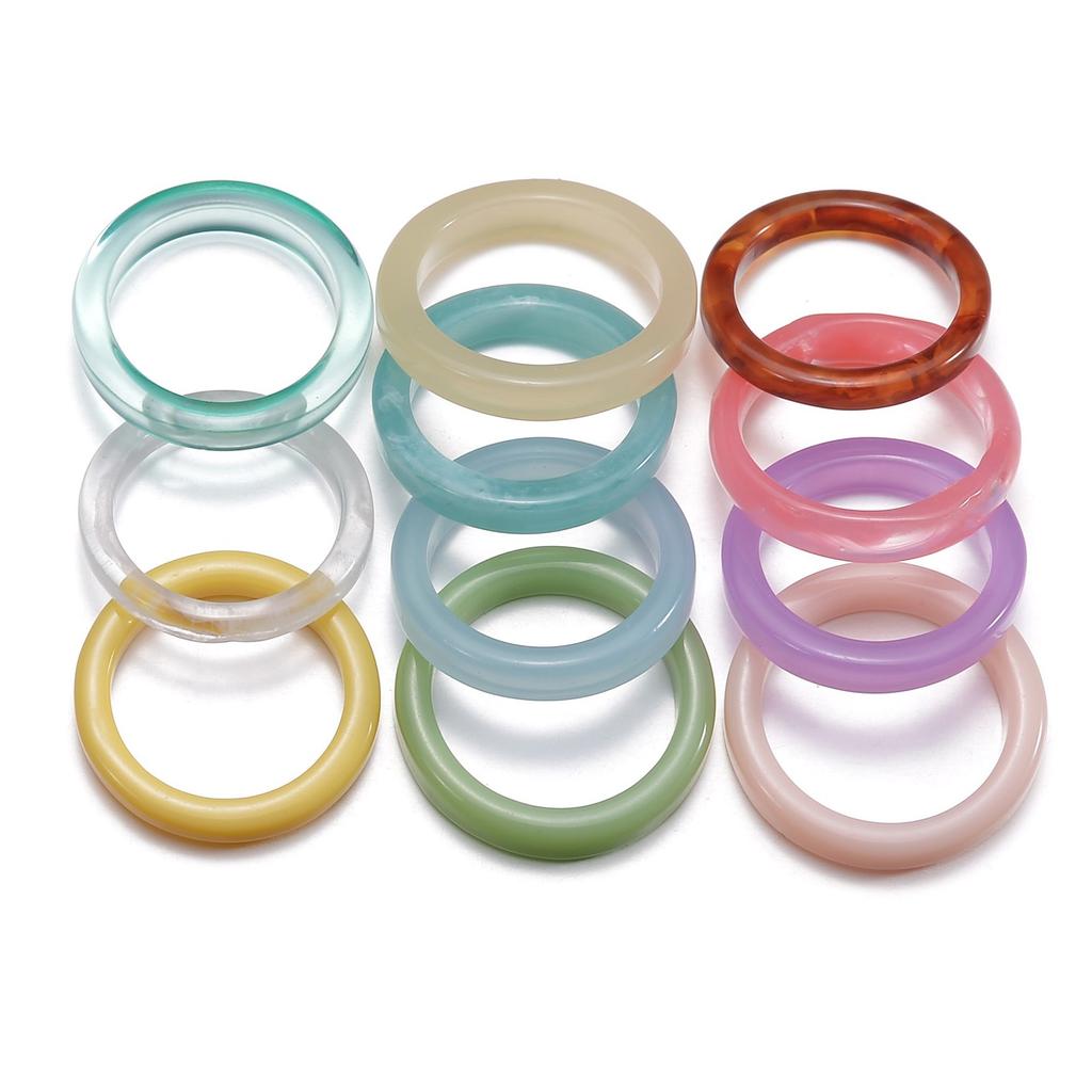 Koreanisches buntes transparentes Harz Acryl Ring Set für Damen Trendiger geometrischer dünner runder Ring Hochzeits Schmuck