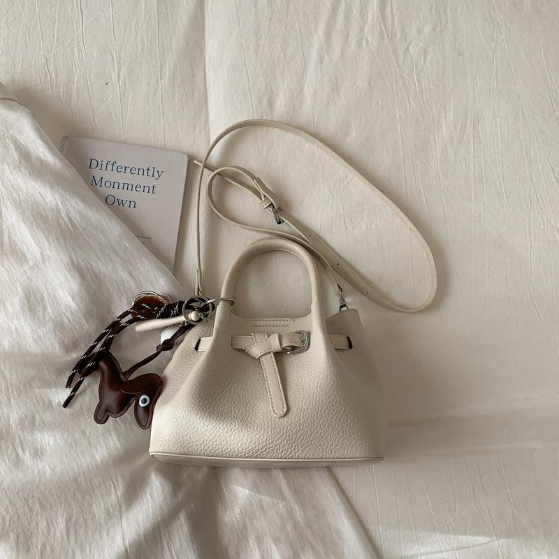 Fashionable and Sophisticated Bag - Simple Business Tote with Shoulder Strap and Stylish Crossbody Design