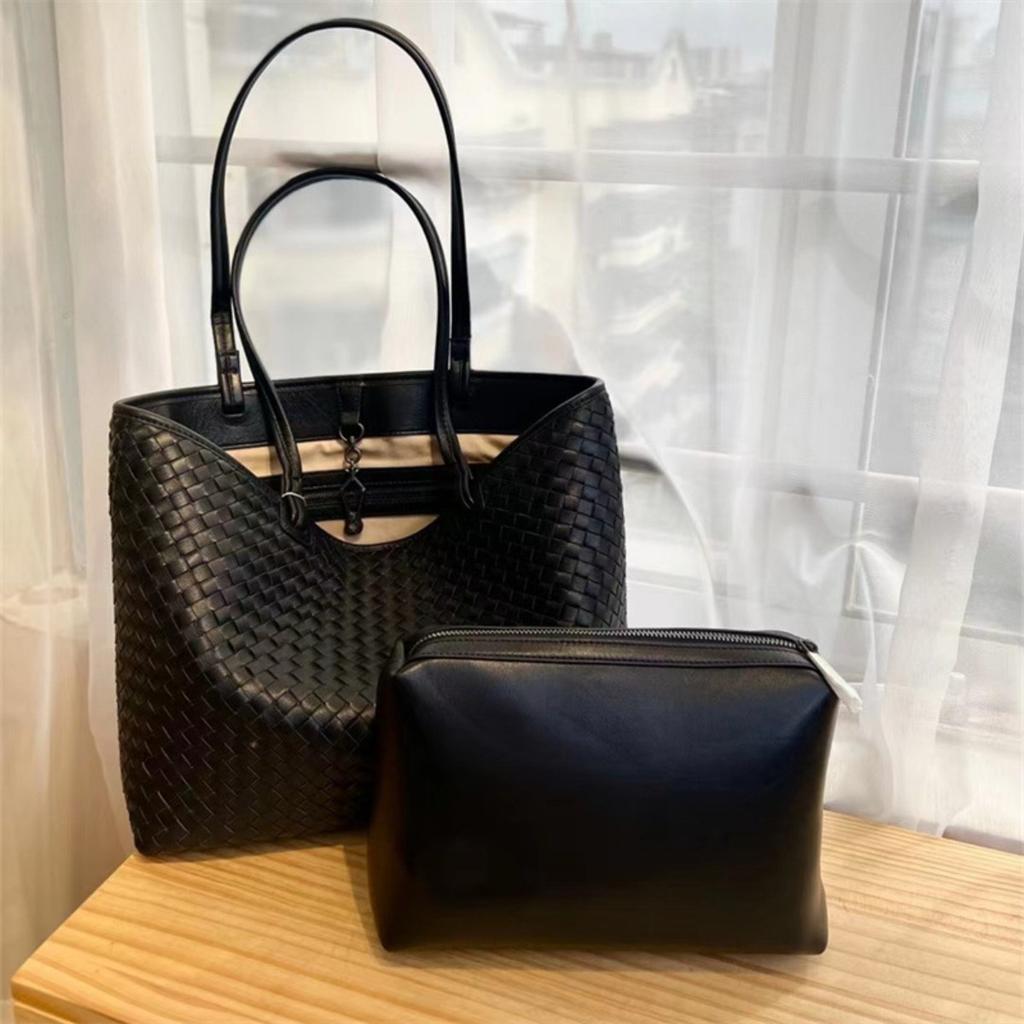 2026 New handwoven bag large capacity leather women's bag soft leather shoulder handbag women's bag