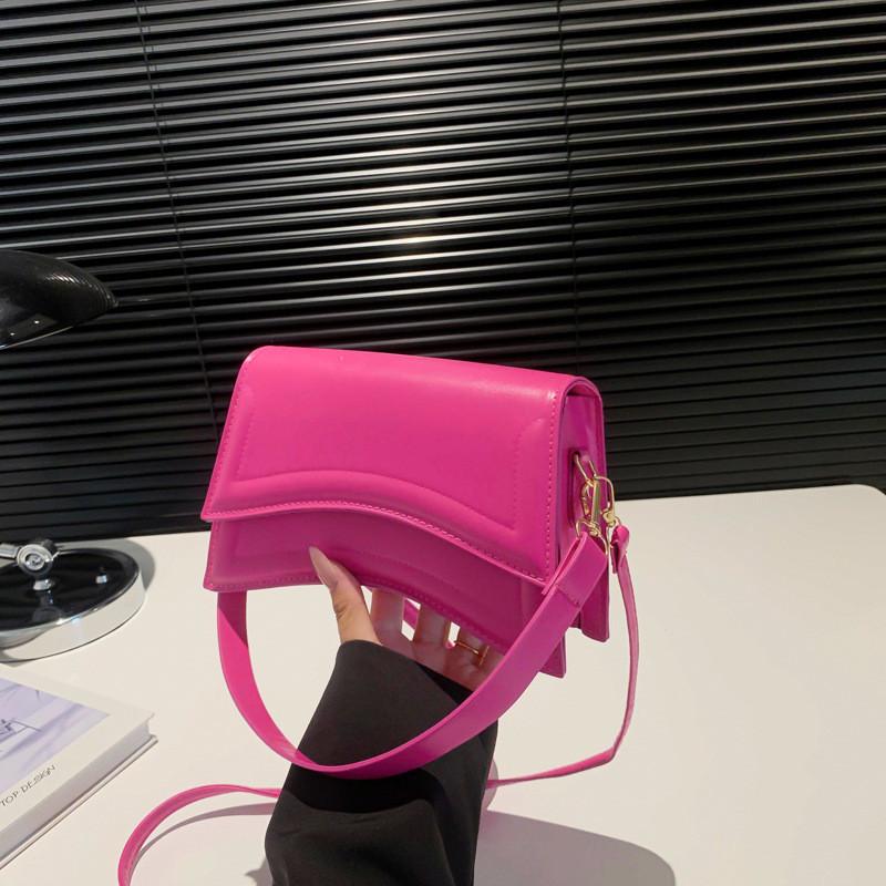 Trendy Summer Women's Small Square Handbag Fashionable Pu Crossbody Purse With Soft Texture And Casual Appeal