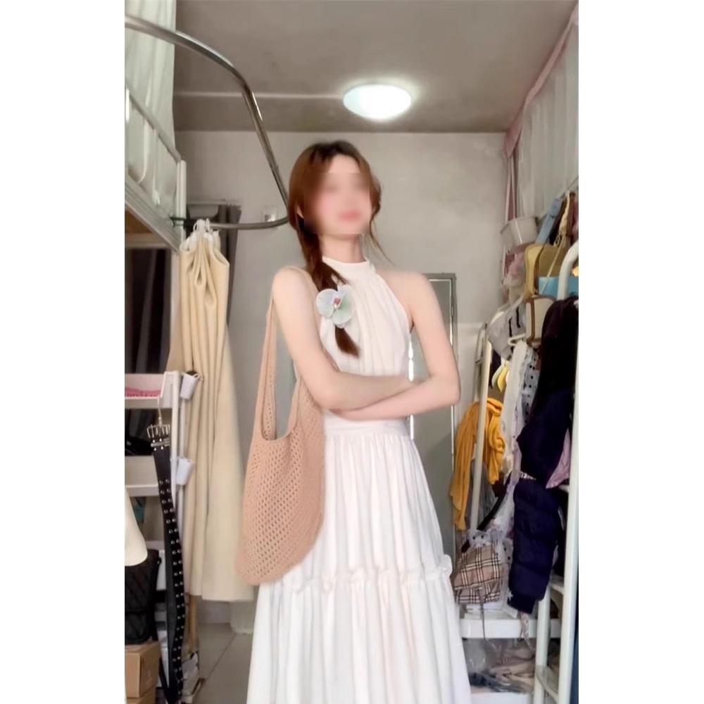 French high-end neck-hanging dress dress for women's summer elegant new design pleated waist and thin dress